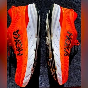 Used Men’s Hoka Bondi 7. Size 13